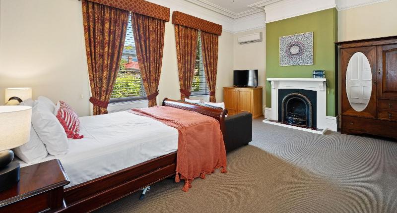 Clydesdale Manor image
