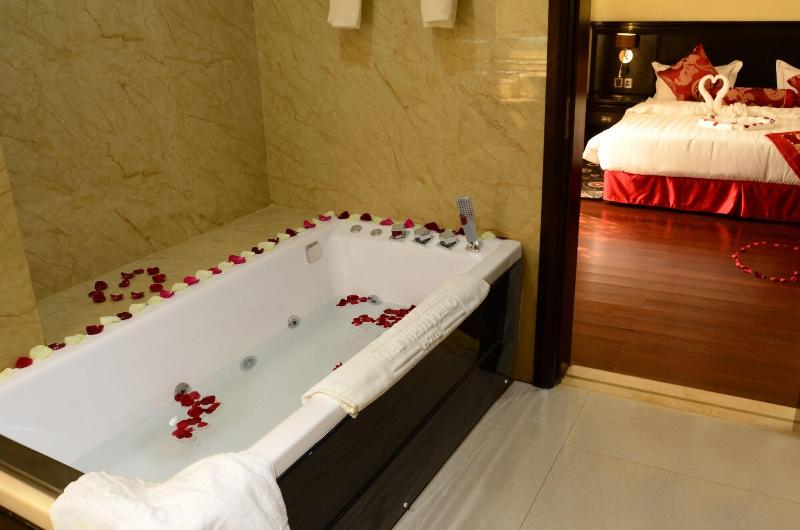 The White Rhino Hotel image