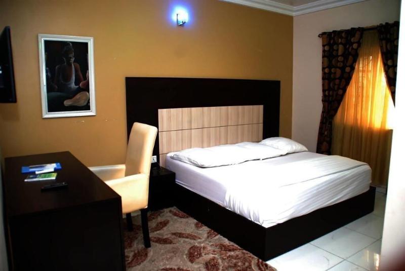 Meritz Hotels & Suites image