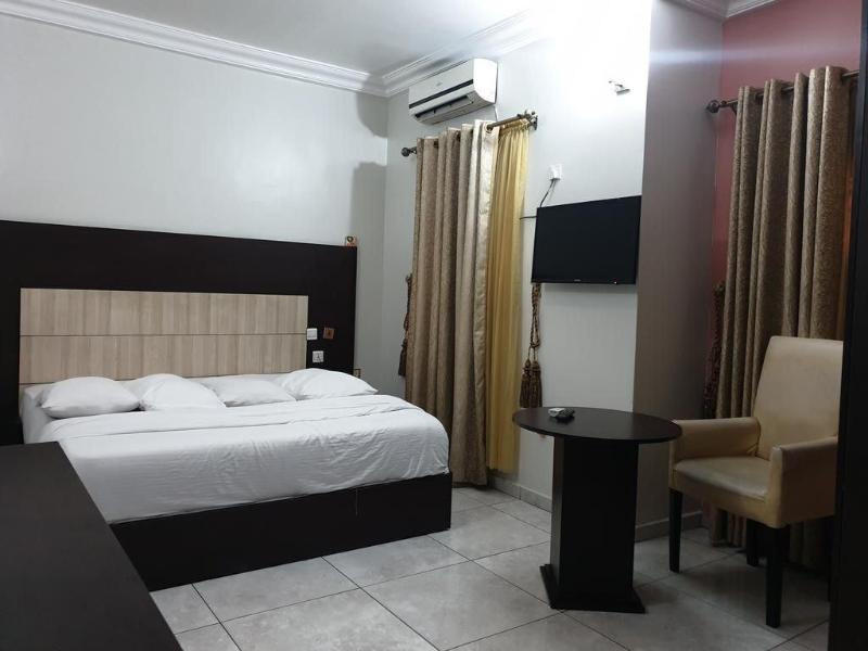 Meritz Hotels & Suites image