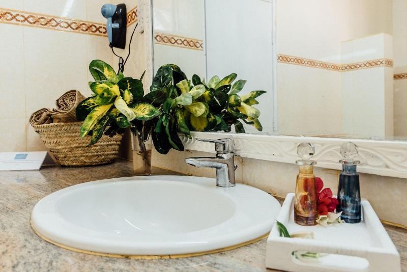 Paje Beach Apartments & Hotel image