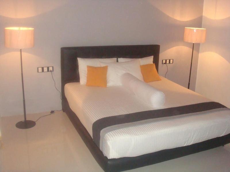 Iquest Colombo image