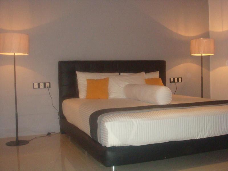 Iquest Colombo image