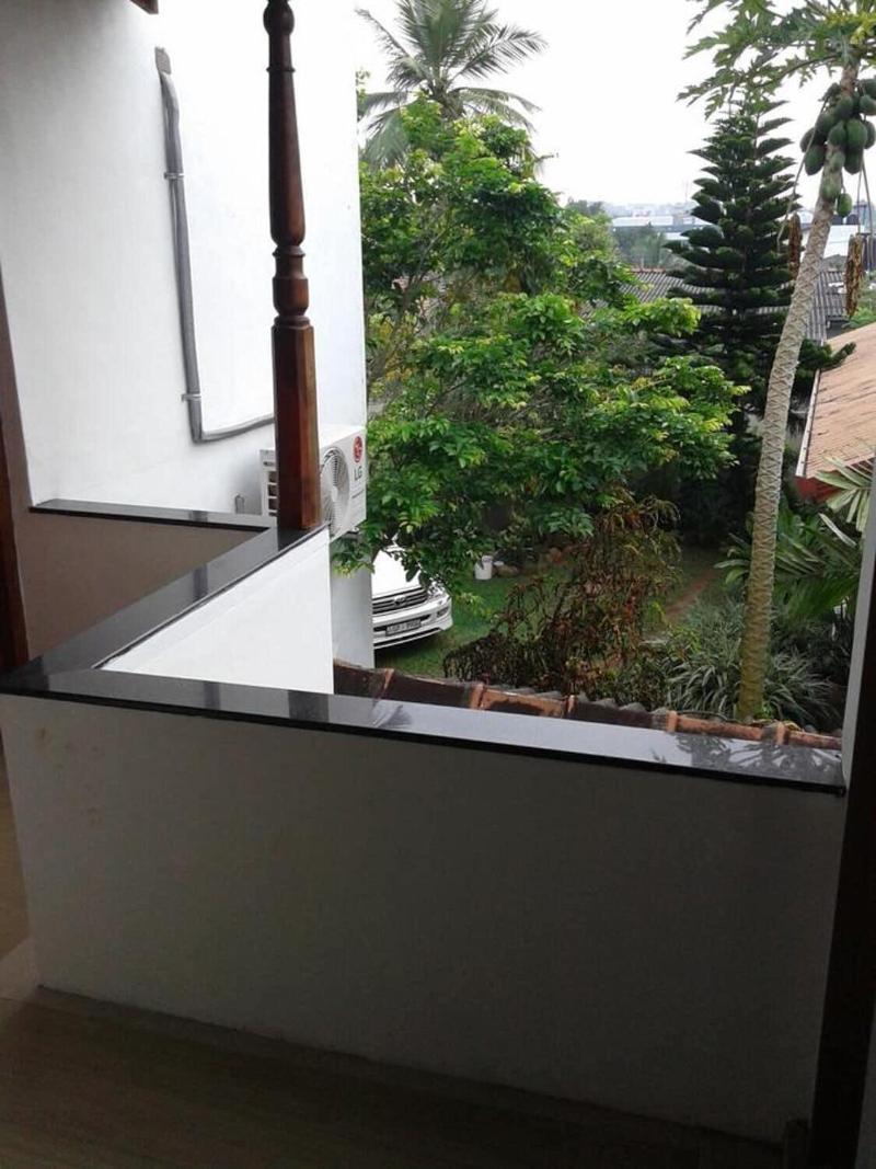 Iquest Colombo image