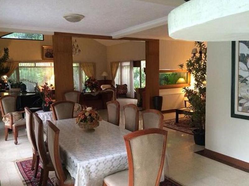 The Garden Family Guest House image