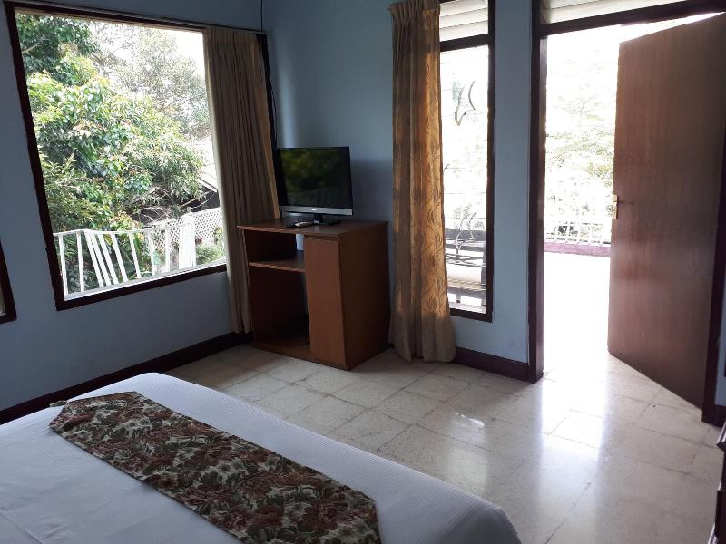 The Garden Family Guest House image