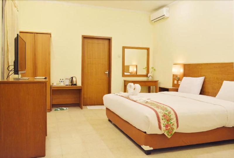 The Garden Family Guest House image