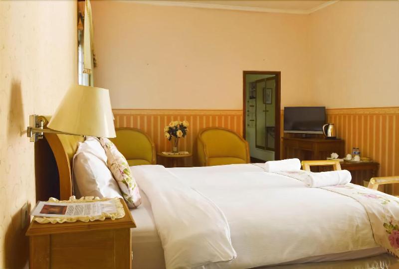 The Garden Family Guest House image