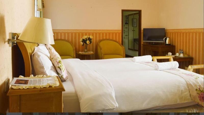 The Garden Family Guest House image