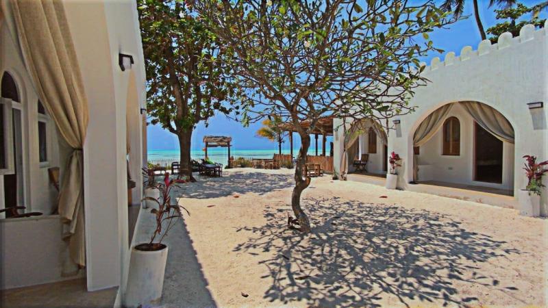 Coco Beach Hotel image