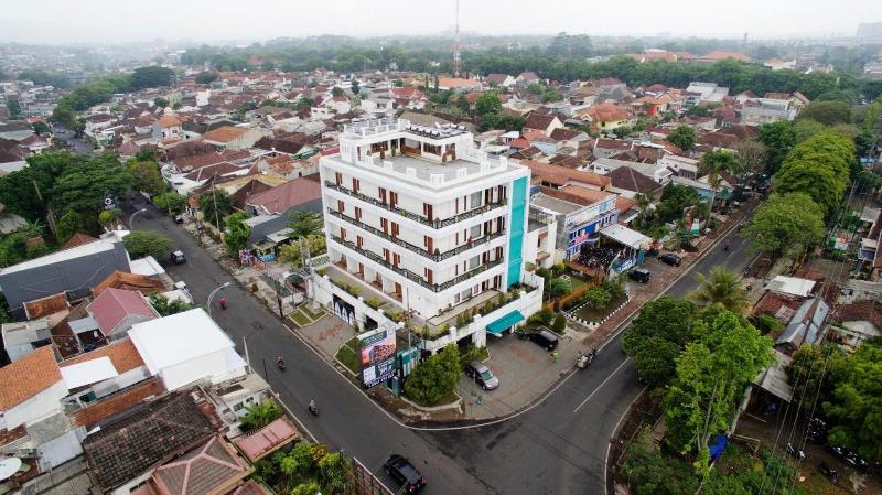 Ratu Homestay Malang — general view