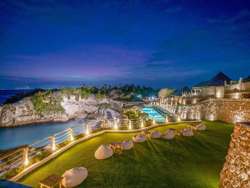 Blue Lagoon Avia Villas image