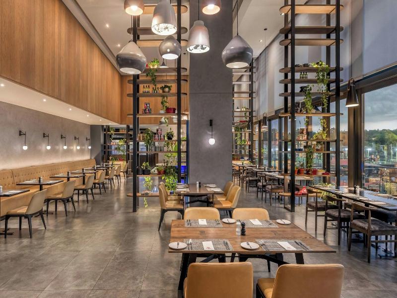 Johannesburg Marriott Hotel Melrose Arch image