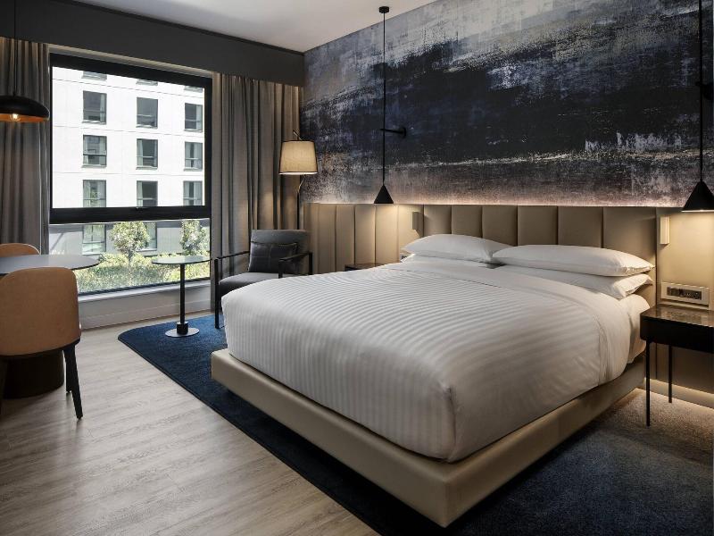 Johannesburg Marriott Hotel Melrose Arch image