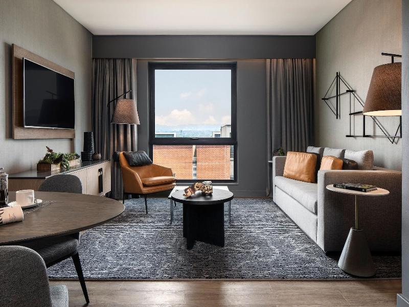 Johannesburg Marriott Hotel Melrose Arch image