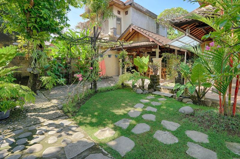 Katang-katang Guest House Bali image