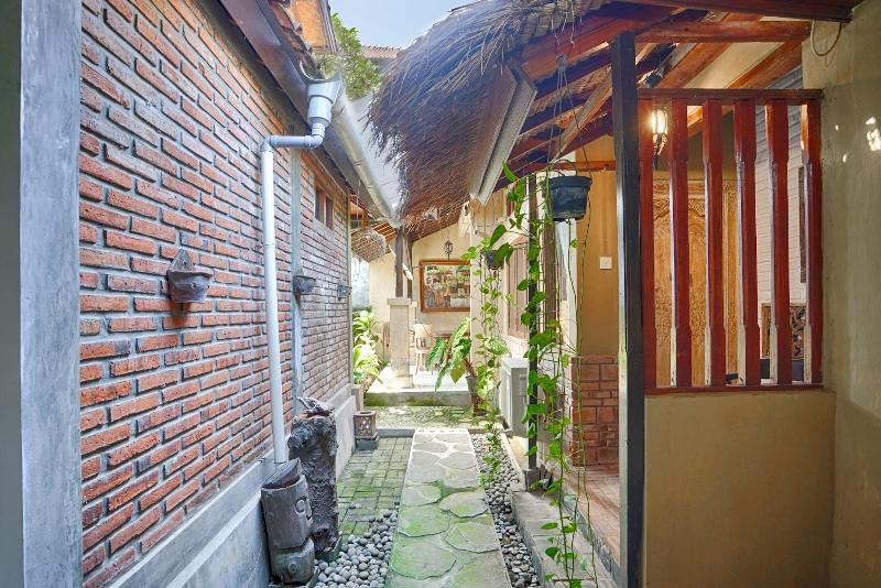 Katang-katang Guest House Bali image