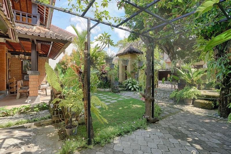 Katang-katang Guest House Bali image