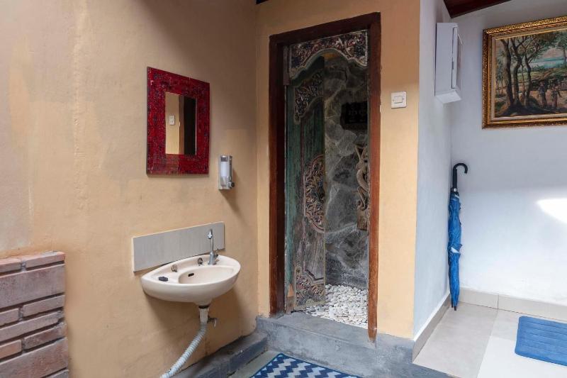 Katang-katang Guest House Bali image