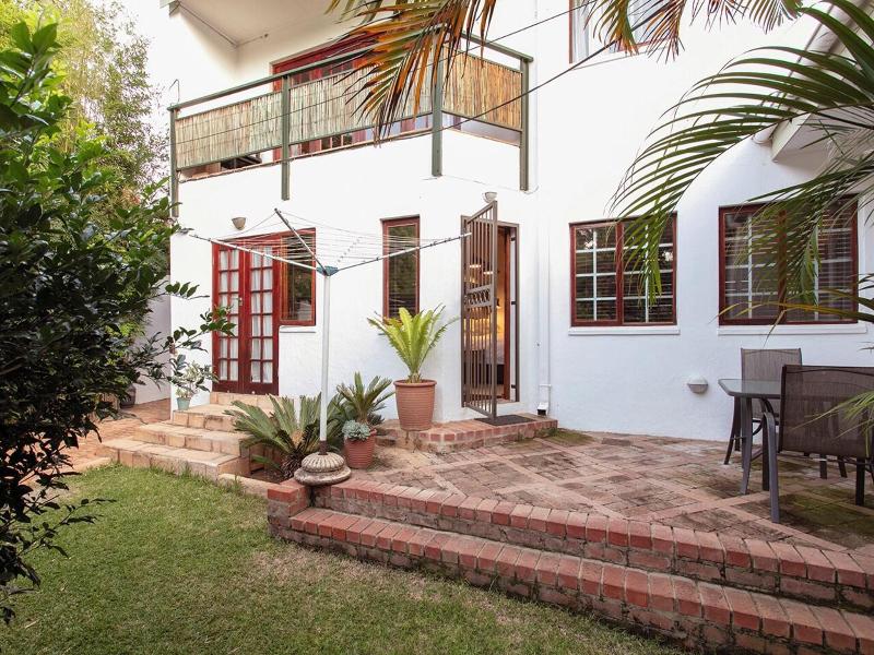 Bed And Breakfast In Waterkloof image