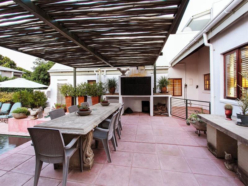 Bed And Breakfast In Waterkloof image