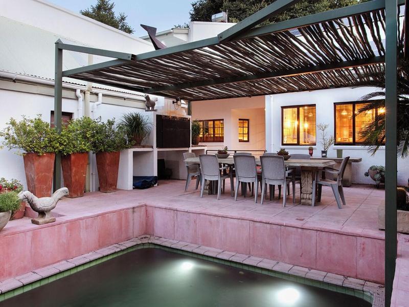 Bed And Breakfast In Waterkloof image
