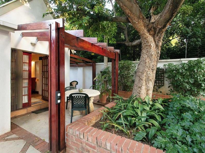 Bed And Breakfast In Waterkloof image