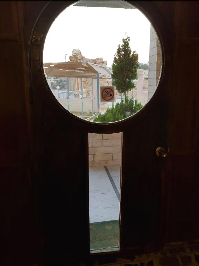 Hadrian's Gate Hotel image 7