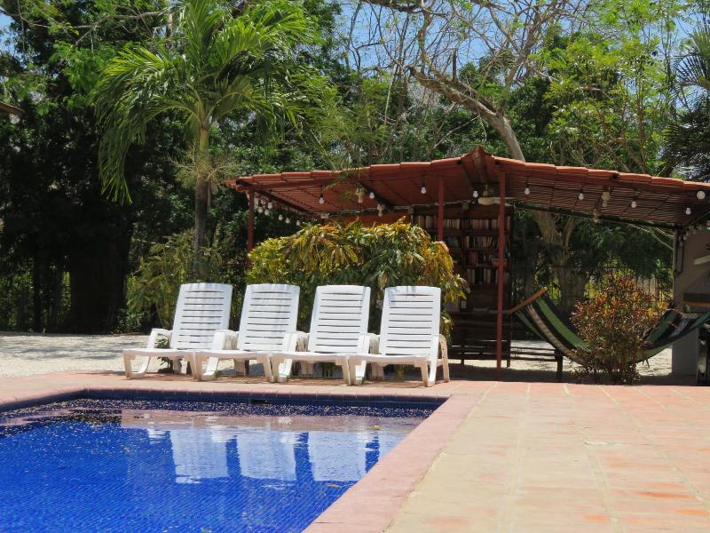 Cabinas Diversion Tropical image