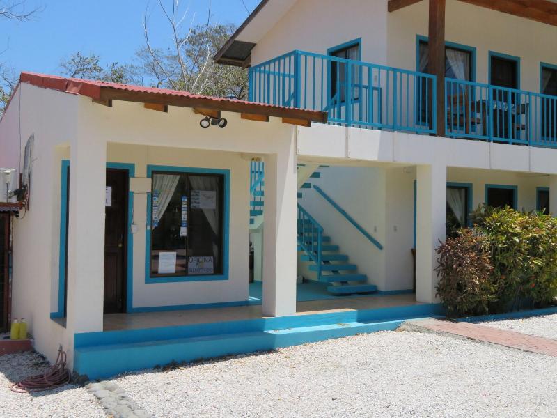 Cabinas Diversion Tropical image