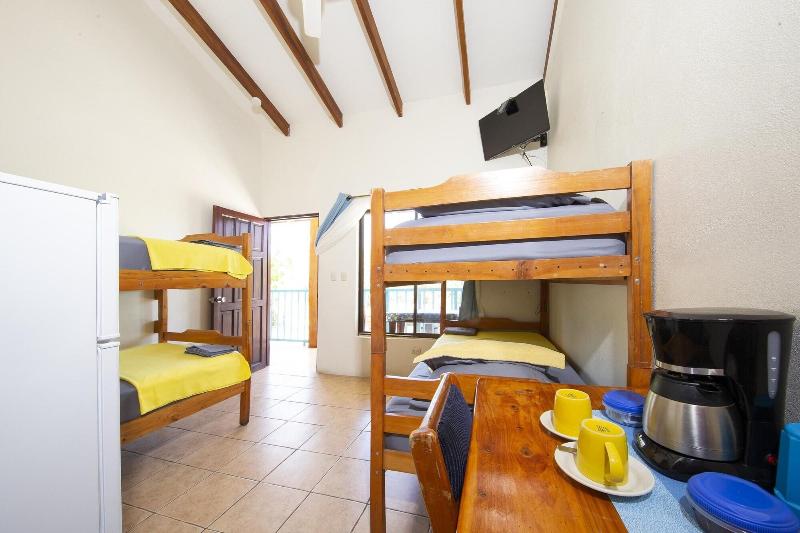 Cabinas Diversion Tropical image