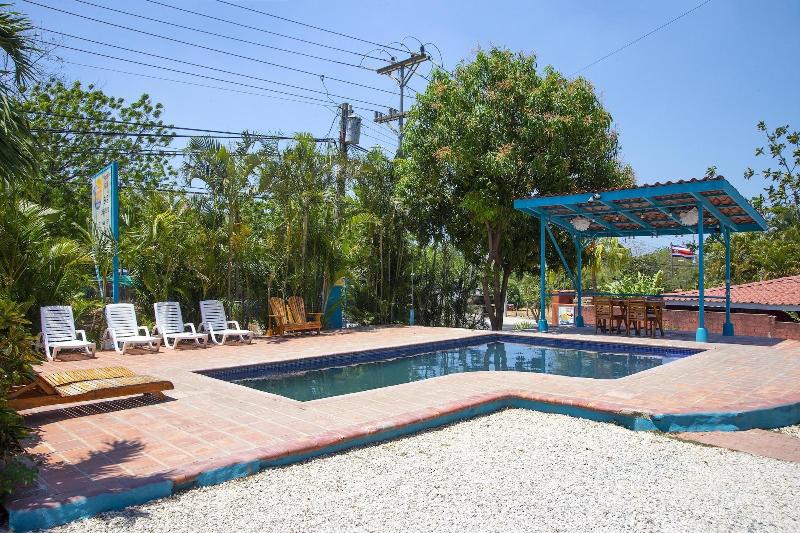 Cabinas Diversion Tropical image