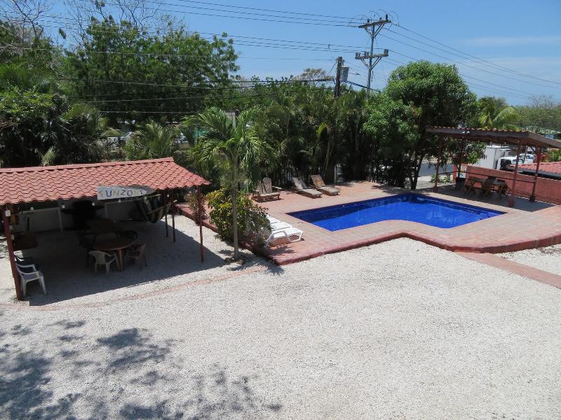 Cabinas Diversion Tropical image