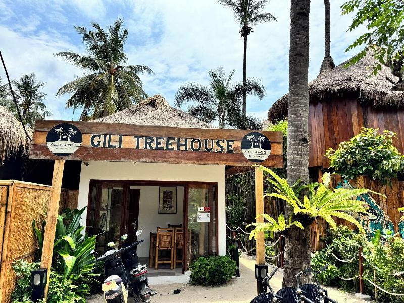 Gili Treehouses image