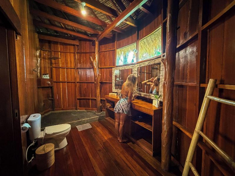 Gili Treehouses image