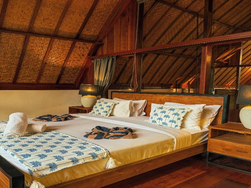 Gili Treehouses image