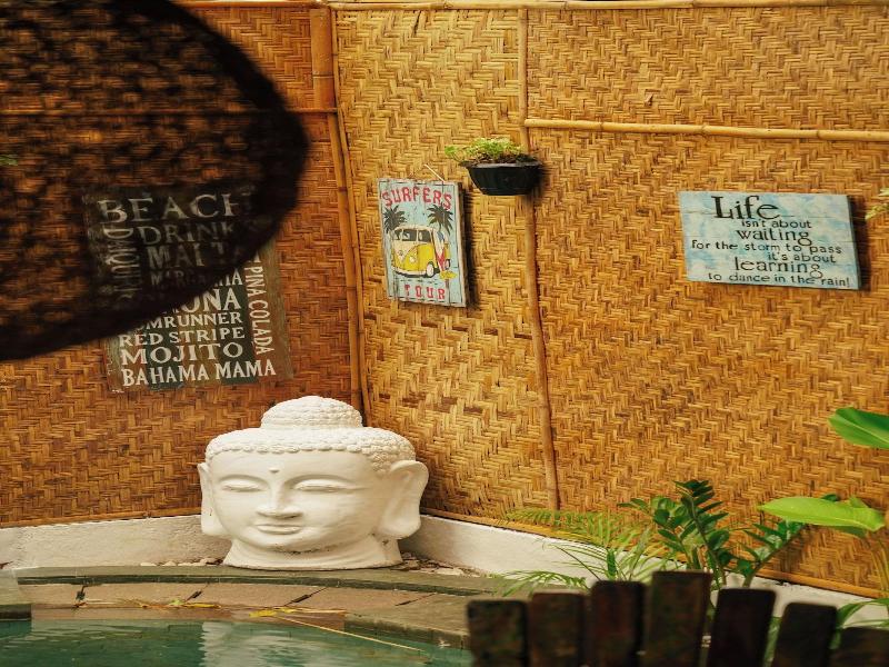 Gili Treehouses image