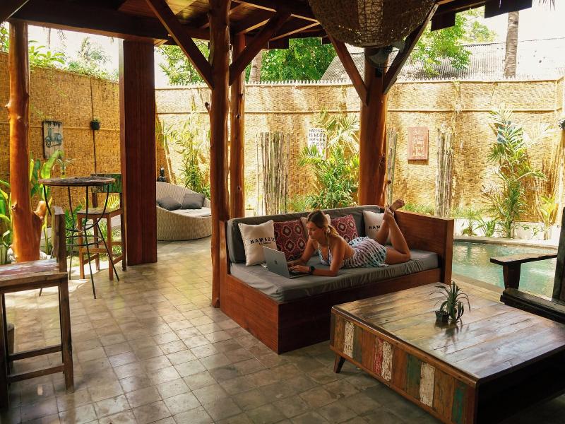 Gili Treehouses image