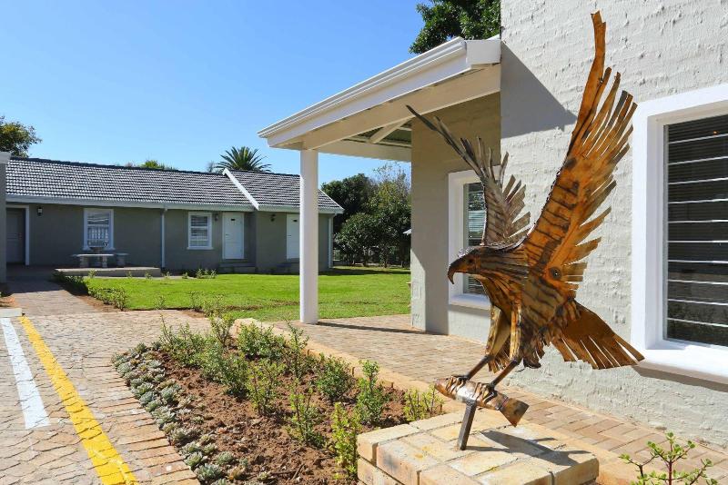 Eagle Cove image