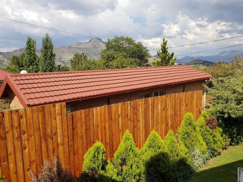 Knock Out View Clarens — general view