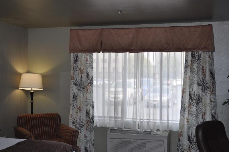 Seaport Inn And Suites image