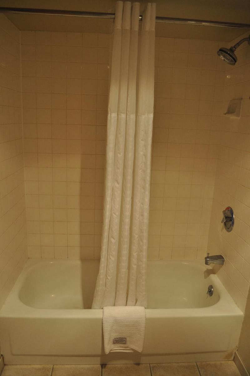 Seaport Inn And Suites image