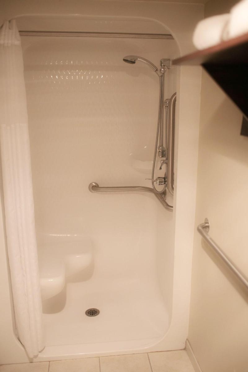 Seaport Inn And Suites image