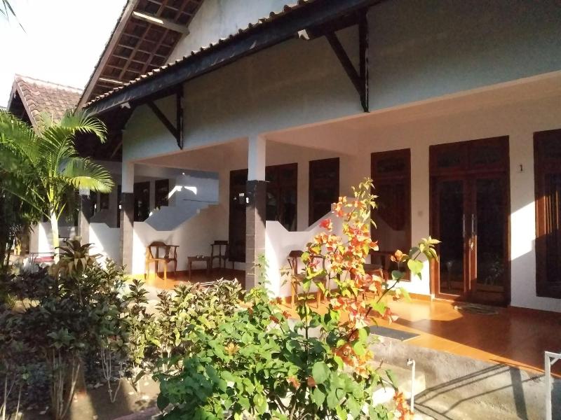 Pondok Wildan Bar And Bungalow — photo 2