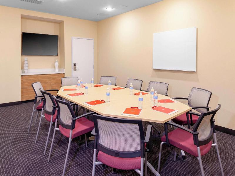 Towneplace Suites By Marriott San Antonio Westover image