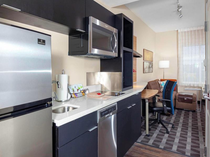 Towneplace Suites By Marriott San Antonio Westover image