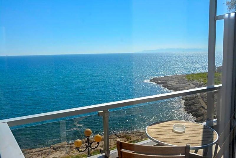 Scorpios Hotel image