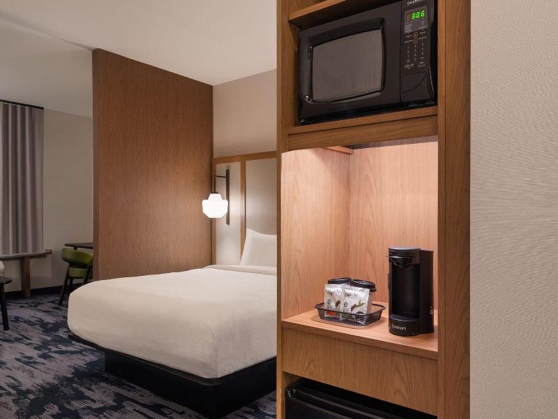 Fairfield Inn & Suites by Marriott Cleveland Tiede image