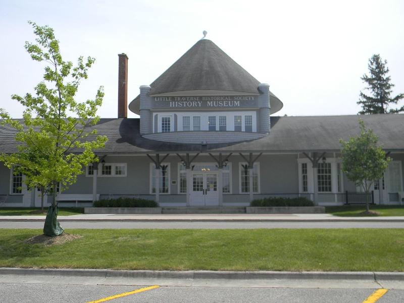 Perry Hotel image