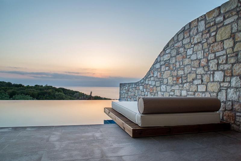 Aliv Stone Suites & Spa image